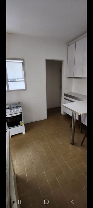 Image 2 - 895841