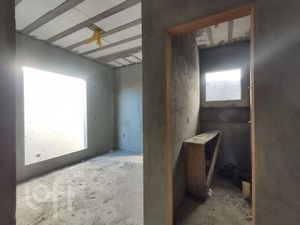 Image 8 - 895842