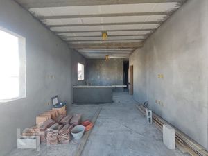 Image 2 - 895842