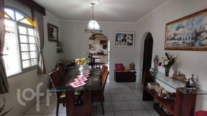 Image 9 - 895843