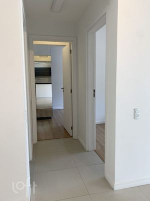Image 18 - 895844
