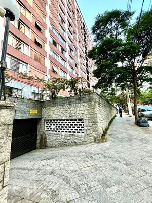 Image 13 - 895847