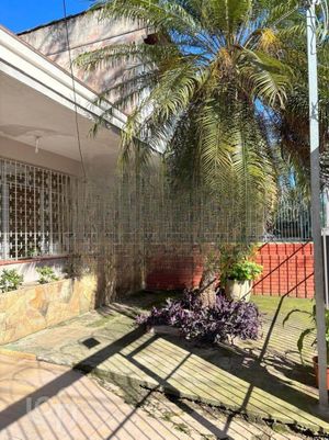 Image 1 - 895850