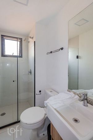 Image 3 - 895859