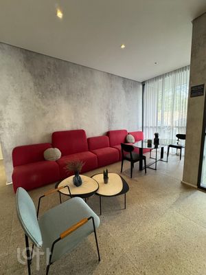 Image 6 - 895859