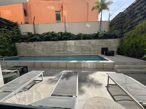 Image 10 - 895859