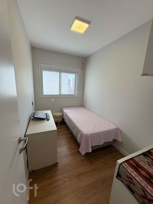 Image 9 - 895862
