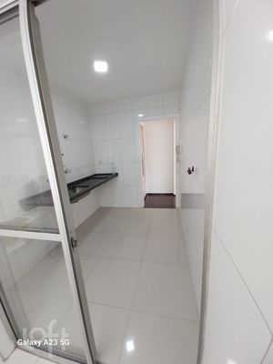 Image 3 - 895876