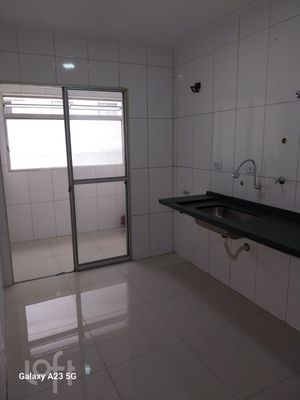 Image 4 - 895876