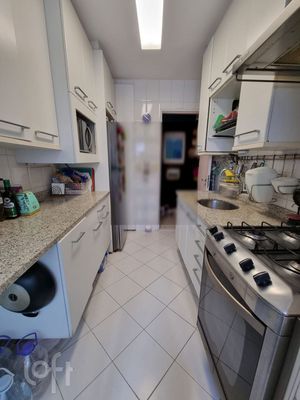 Image 9 - 895903