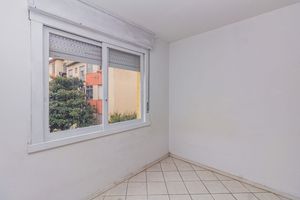 Image 8 - 895907