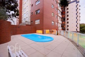 Image 32 - 895909