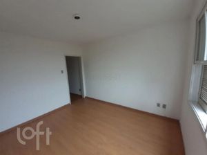 Image 3 - 895912