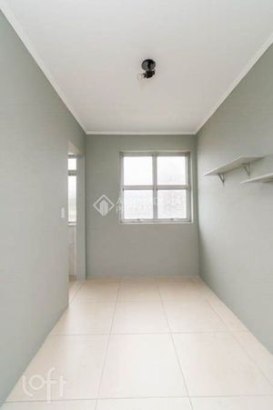 Image 17 - 895917