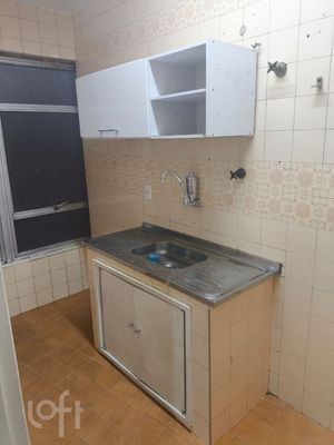 Image 3 - 895921