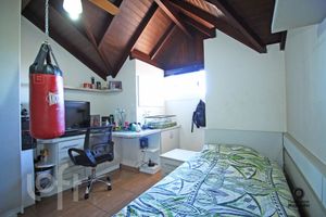 Image 15 - 895924