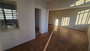 Image 3 - 895927
