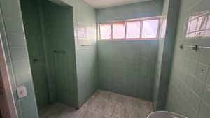 Image 19 - 895927