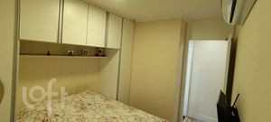 Image 6 - 895935