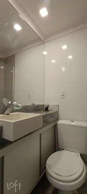 Image 7 - 895935