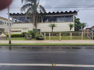 Image 1 - 895938