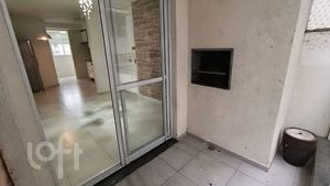 Image 3 - 895940