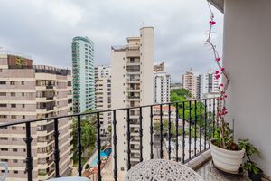 Image 31 - 895949