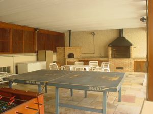 Image 1 - 895949