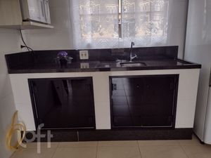 Image 1 - 895951