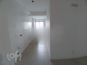 Image 9 - 895952