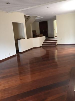 Image 11 - 895954
