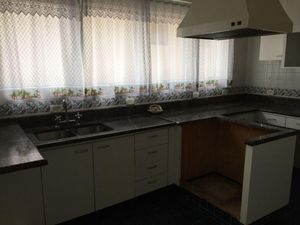 Image 7 - 895954