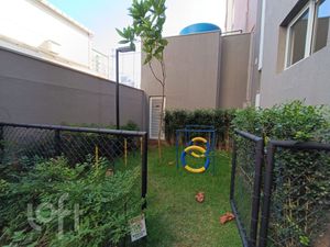 Image 6 - 895958