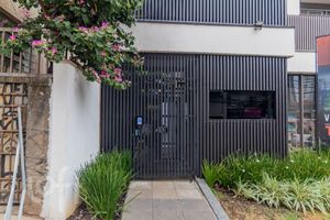 Image 37 - 895958