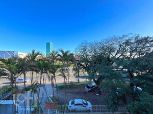 Image 15 - 895974