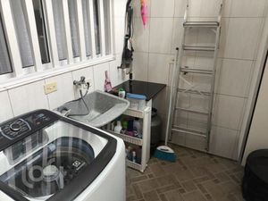 Image 5 - 895975