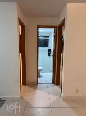 Image 9 - 895984
