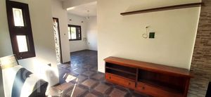 Image 1 - 895987