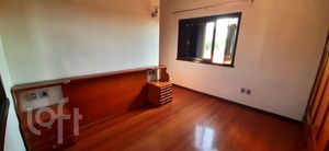 Image 7 - 895987