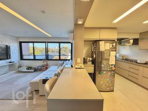 Image 6 - 895988