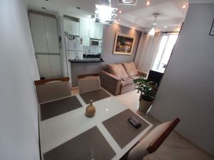 Image 9 - 895990