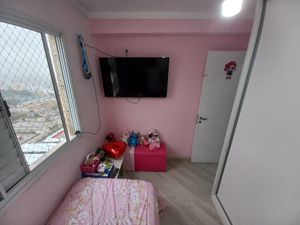 Image 7 - 895990