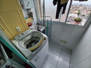 Image 4 - 895990