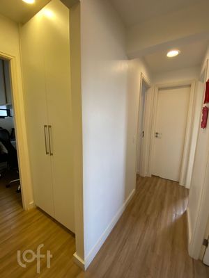 Image 3 - 895991