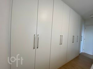 Image 8 - 895991