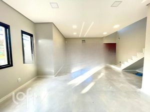 Image 8 - 895994