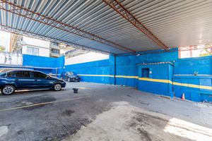 Image 8 - 895995