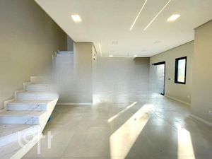 Image 1 - 895999
