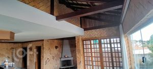 Image 11 - 896005