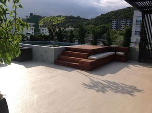Image 4 - 896024
